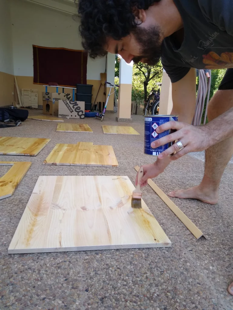 verniciatura legno scaled 1
